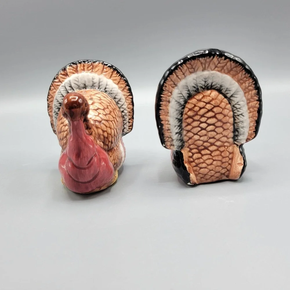 Harvest Time Handpainted Turkey Salt Pepper Shaker Set Thanksgiving Table Decor